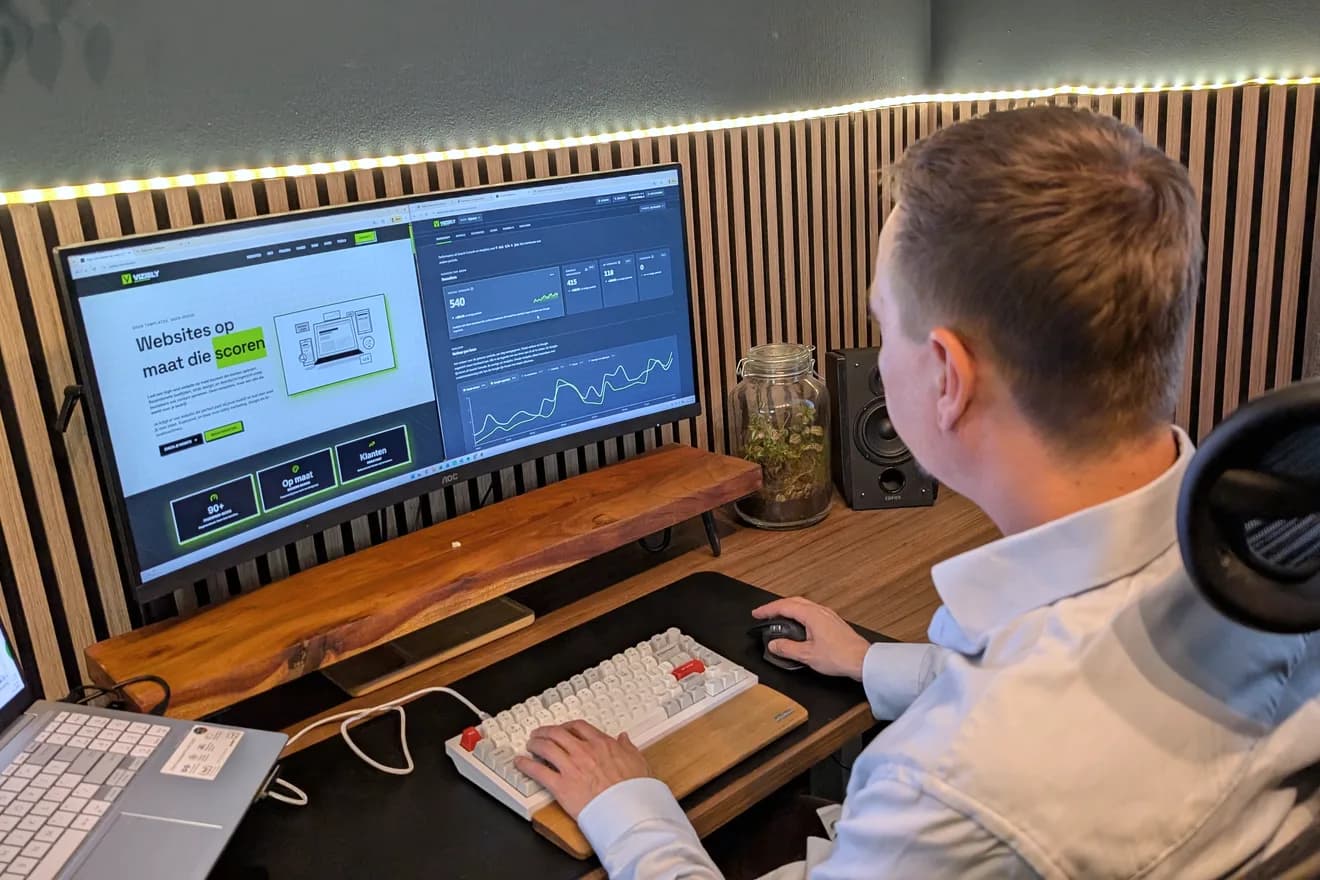Roy van Vizibly werkt aan website en SEO